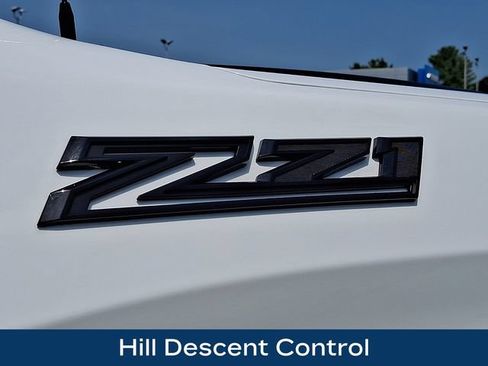 Used 2025 Chevrolet Silverado 1500 LT Trail Boss w/ LPO, Dark Essentials Package AWD/4WD image 36