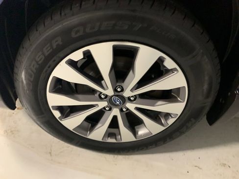 Used 2017 Subaru Outback 2.5i Touring image 12