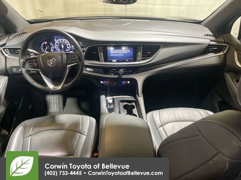 Used 2024 Buick Enclave Premium image 11