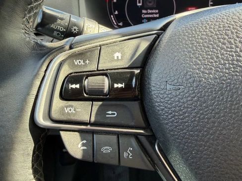 Used 2018 Honda Accord Touring image 20