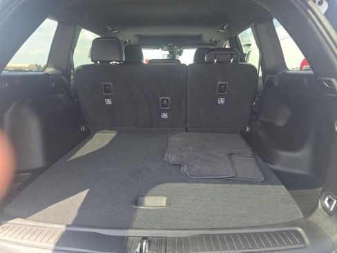 Used 2024 Jeep Grand Cherokee Altitude image 12