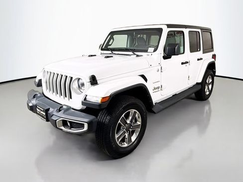 Used 2022 Jeep Wrangler Unlimited Sahara AWD/4WD image 3