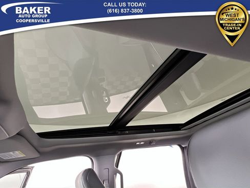 Used 2021 Ford F150 Lariat w/ Equipment Group 502A High image 20