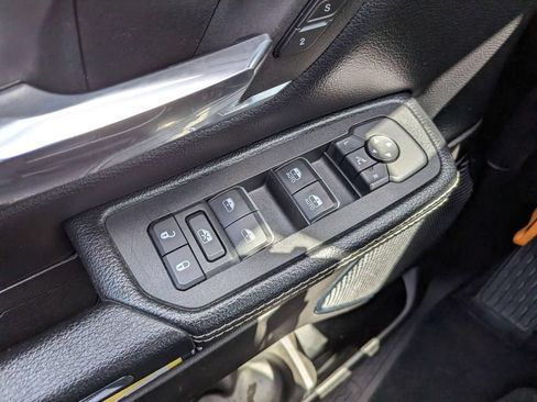 Used 2025 RAM 1500 Laramie AWD/4WD image 14