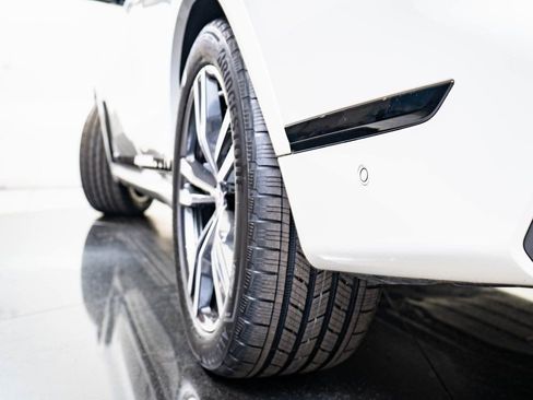 Used 2023 BMW X7 M60i w/ Executive Package image 42