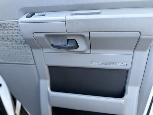 Used 2014 Ford E-150 and Econoline 150 VAN 3D w/ Power Group image 25