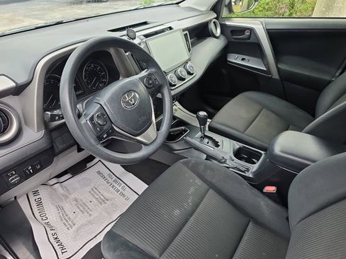 Used 2017 Toyota RAV4 LE image 12