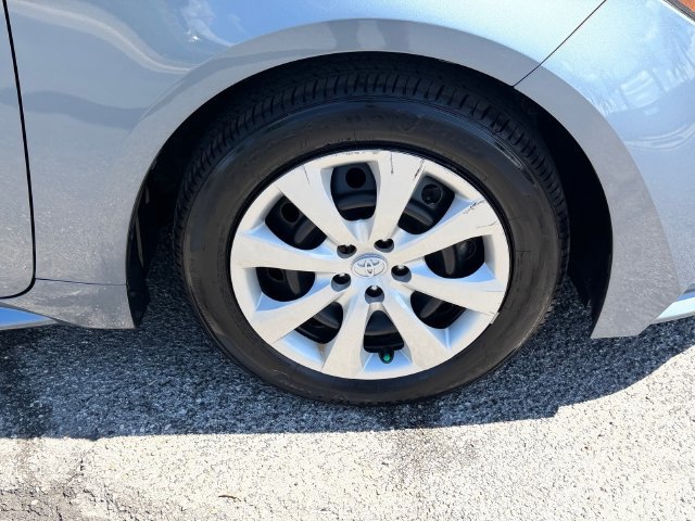 Used 2024 Toyota Corolla LE FWD image 9