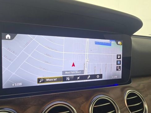 Used 2023 Mercedes-Benz E 350 4MATIC Sedan image 18