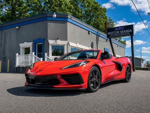 Used 2021 Chevrolet Corvette Stingray Premium Conv w/ Z51 Performance Package RWD image 3