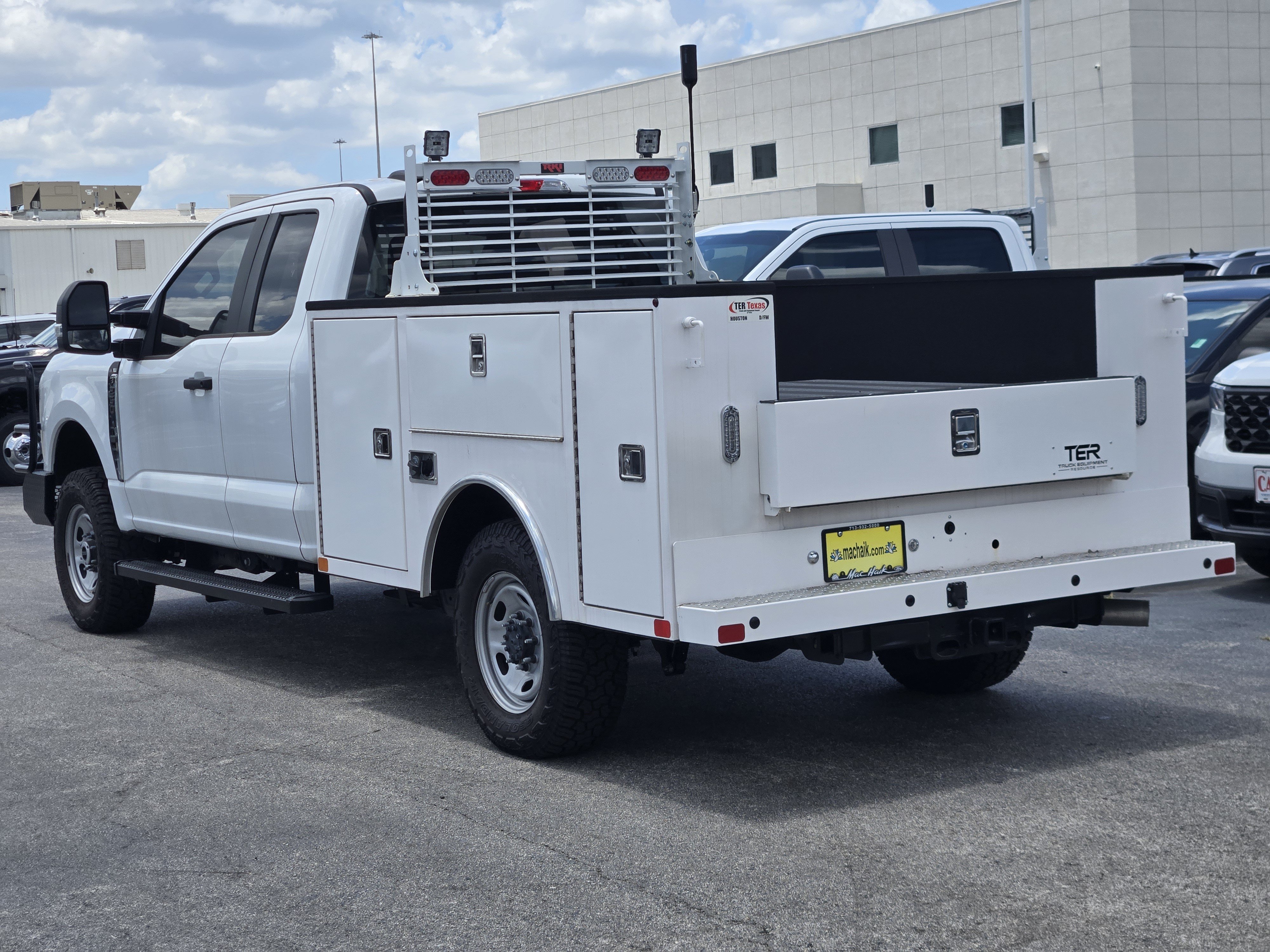 New 2025 Ford F250 XL w/ XL Driver Assist Package AWD/4WD image 3