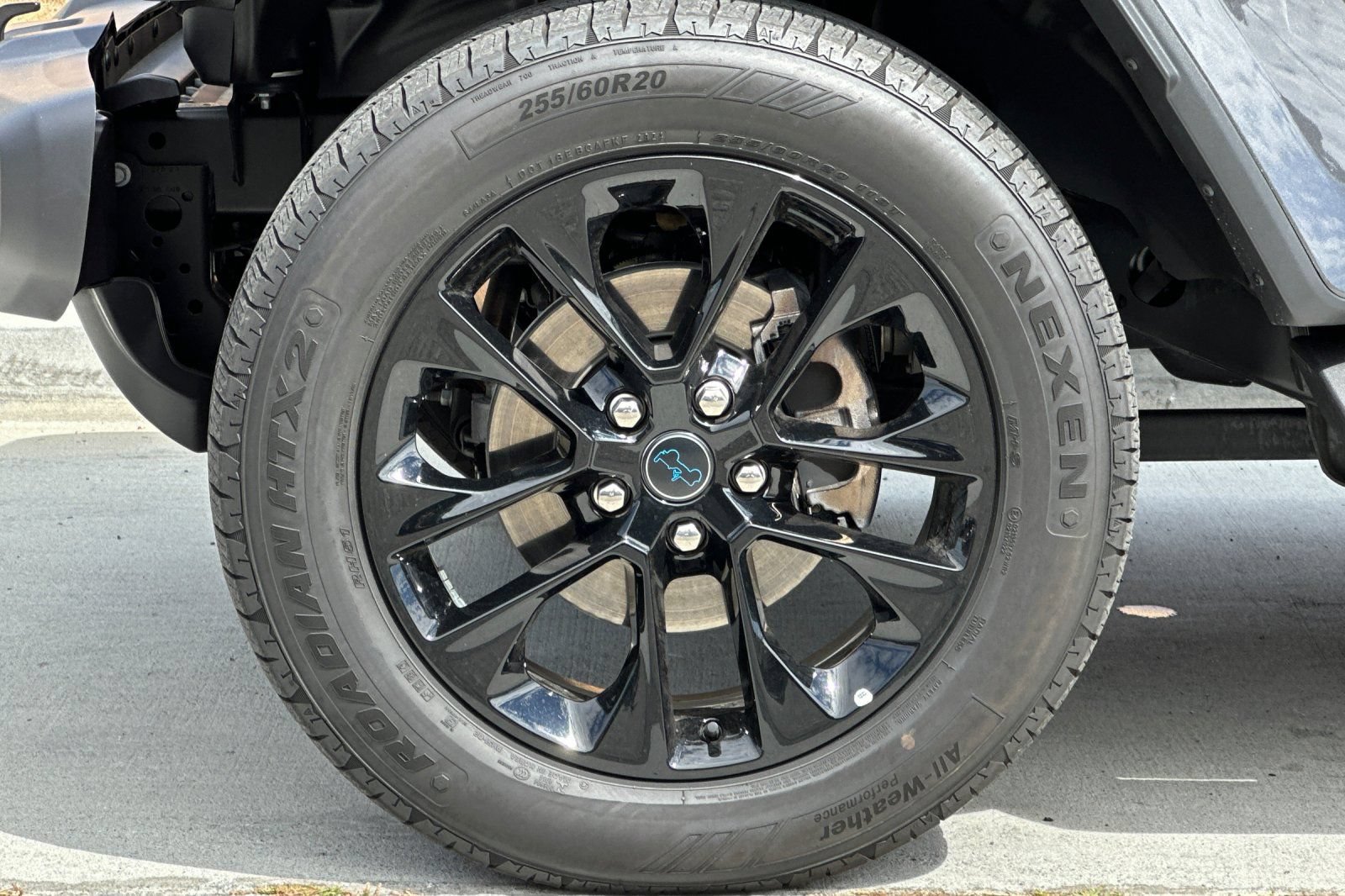 Used 2025 Jeep Wrangler Unlimited Sahara AWD/4WD image 26