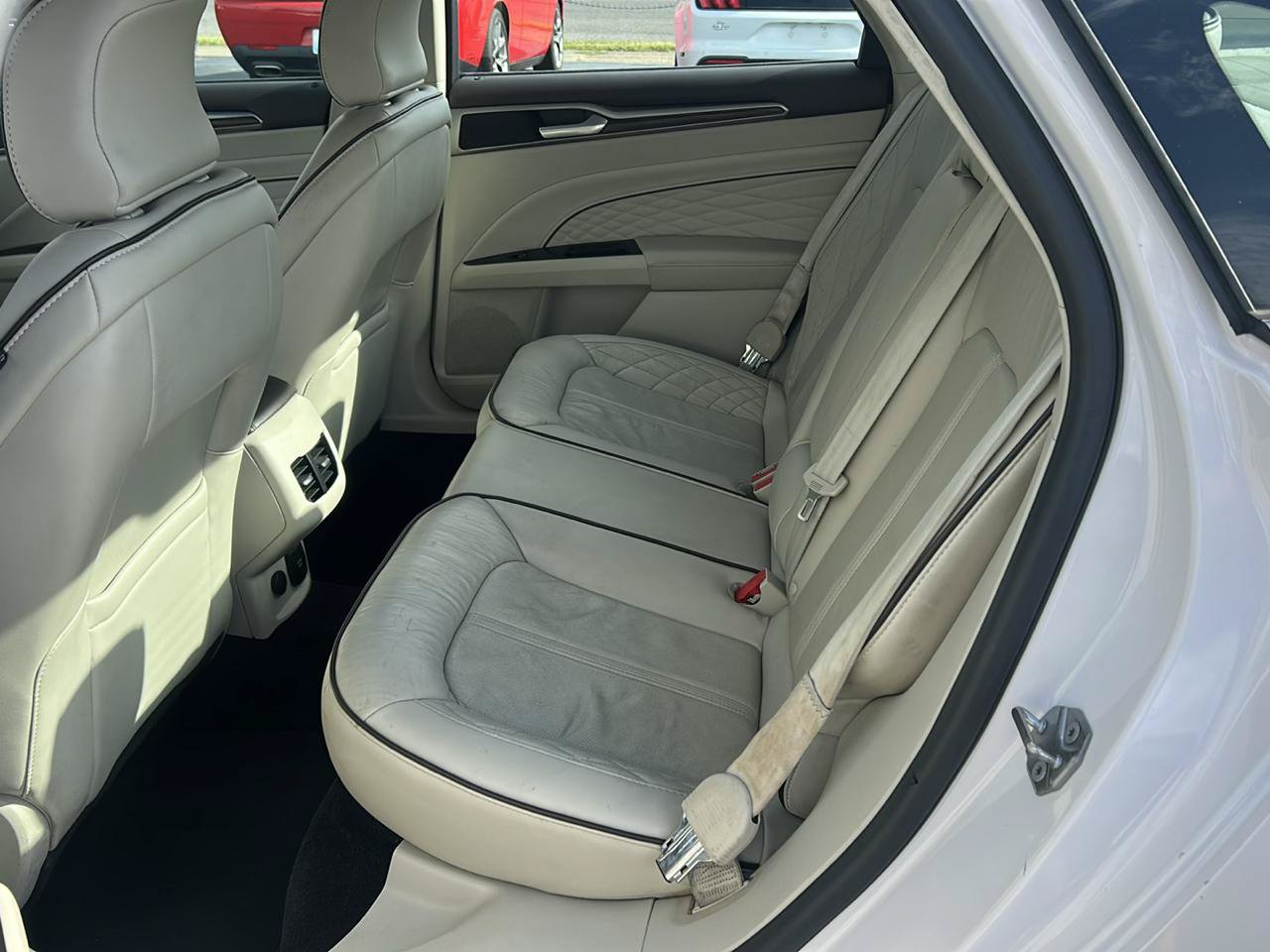 Used 2018 Ford Fusion Energi Platinum FWD image 12