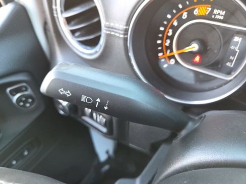 Used 2021 Jeep Wrangler Unlimited Sahara image 58