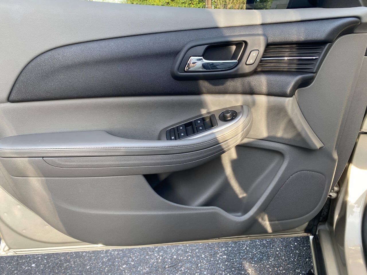 Used 2015 Chevrolet Malibu LS FWD image 11