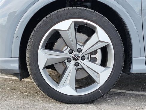 New 2026 Audi Q4 e-tron Premium Plus image 10