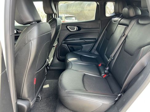 Used 2025 Jeep Compass Trailhawk w/ Trailer Tow Group image 34