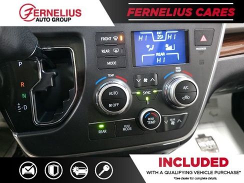 Used 2017 Toyota Sienna Limited Premium image 35