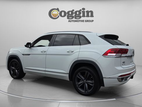 Used 2021 Volkswagen Atlas Cross Sport SE image 4