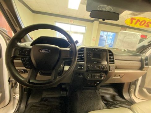 Used 2017 Ford F250 XL w/ Power Equipment Group image 22