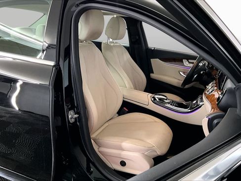 Certified 2018 Mercedes-Benz E 300 4MATIC image 8