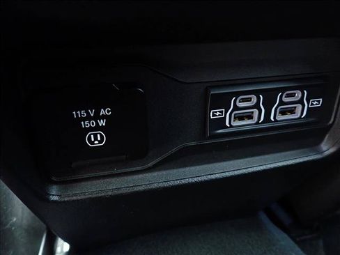 Used 2022 Jeep Grand Cherokee Summit w/ Advanced Protech Group IV AWD/4WD image 12