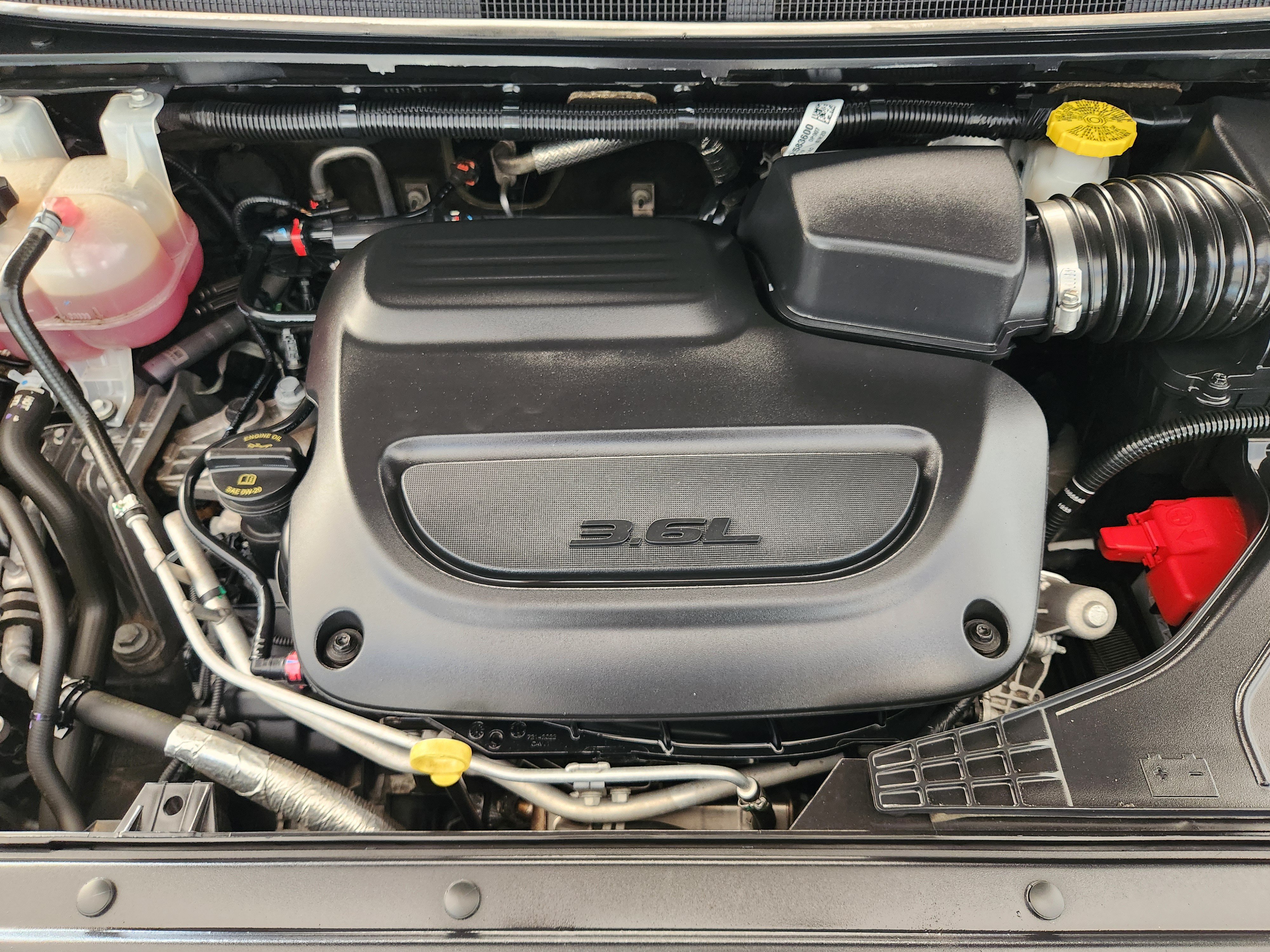 Used 2023 Chrysler Pacifica Touring-L FWD image 34
