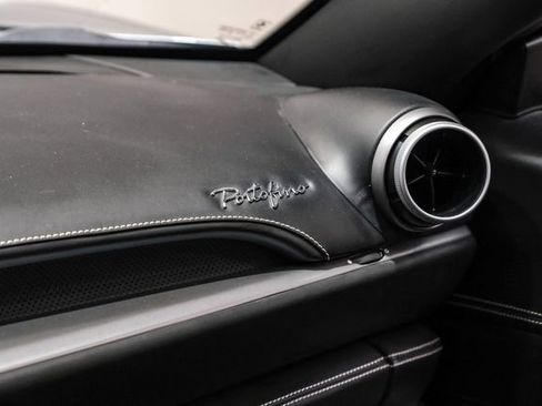 Used 2019 Ferrari Portofino image 39