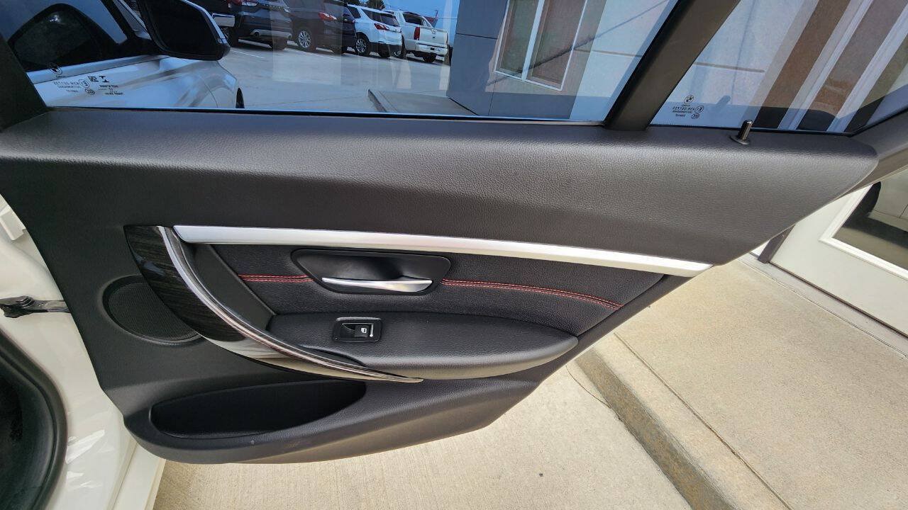Used 2018 BMW 330i Sedan RWD image 21