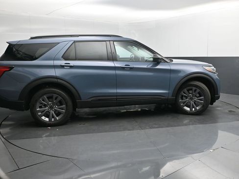 New 2026 Ford Explorer Active w/ Active Comfort Package image 7