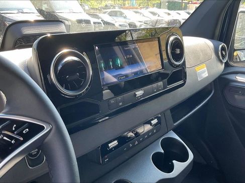 New 2025 Mercedes-Benz Sprinter 2500 image 7