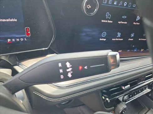 Used 2025 Chevrolet Tahoe LT AWD/4WD image 12