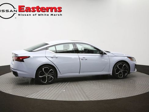 Used 2023 Nissan Altima 2.5 SR w/ SR Premium Package FWD image 43