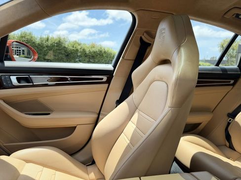 Used 2023 Porsche Panamera GTS w/ Premium Package AWD/4WD image 16