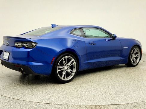Used 2020 Chevrolet Camaro LT w/ RS Package image 5