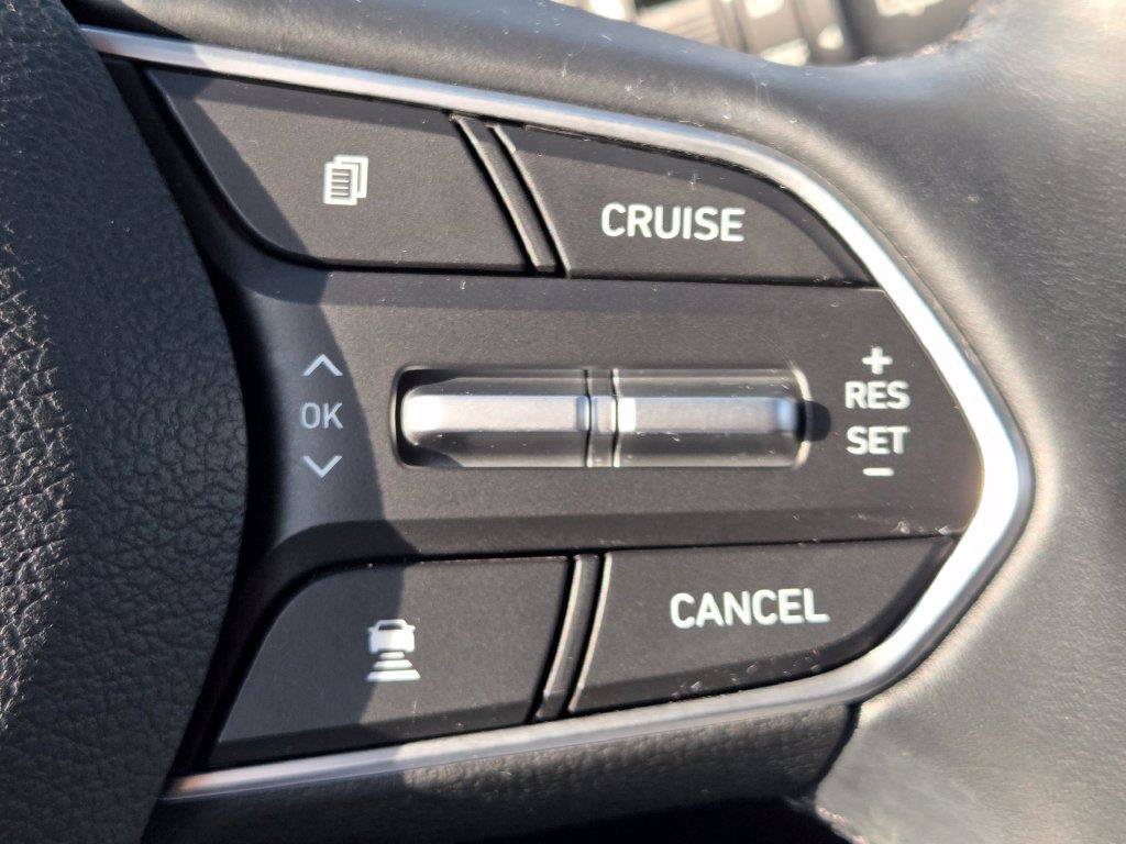 Used 2020 Hyundai Santa Fe Limited AWD/4WD image 13