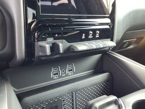 New 2026 RAM 1500 Big Horn AWD/4WD image 9
