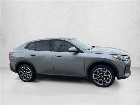 Used 2026 BMW X2 xDrive28i AWD/4WD image 4