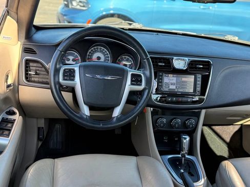 Used 2013 Chrysler 200 Limited FWD image 3