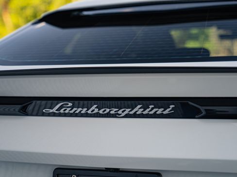 Used 2024 Lamborghini Urus S AWD/4WD image 25