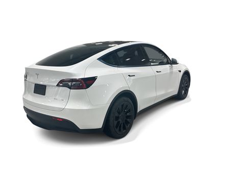 Certified 2023 Tesla Model Y Long Range AWD/4WD image 6