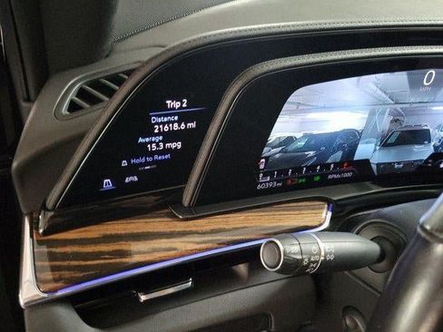 Used 2023 Cadillac Escalade Luxury RWD image 18