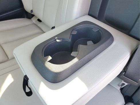 Used 2020 Nissan Titan SL w/ Moonroof Package image 8