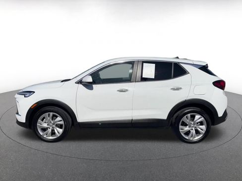 Used 2025 Buick Encore GX Preferred FWD image 9
