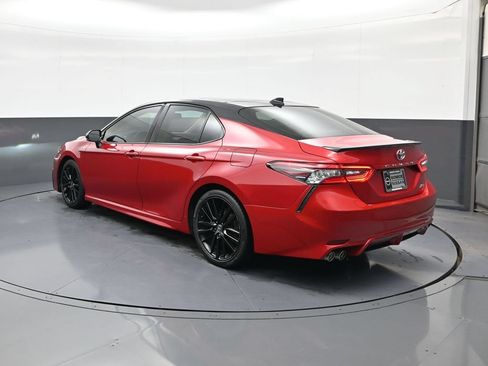 Used 2022 Toyota Camry XSE FWD image 5