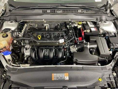 Used 2014 Ford Fusion SE w/ Equipment Group 201A image 9