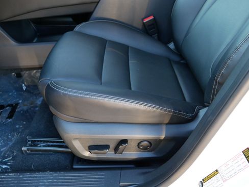 Certified 2023 Nissan Rogue SL w/ SL Premium Package image 19