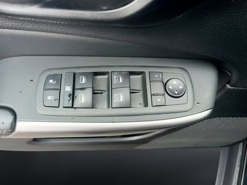 Used 2022 Jeep Cherokee Latitude Lux AWD/4WD image 17