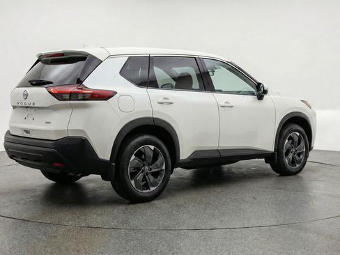 Used 2025 Nissan Rogue SV image 9