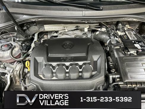 Used 2022 Volkswagen Tiguan SE w/ Panoramic Sunroof Package AWD/4WD image 24